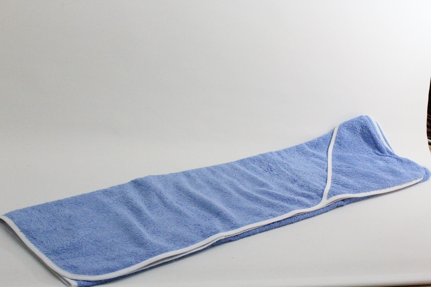 Baby-Laken mit Kapuze himmelblau